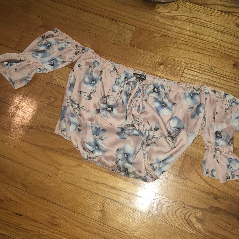 NWOT💋 fashion nova top!! - Picture 2 of 8